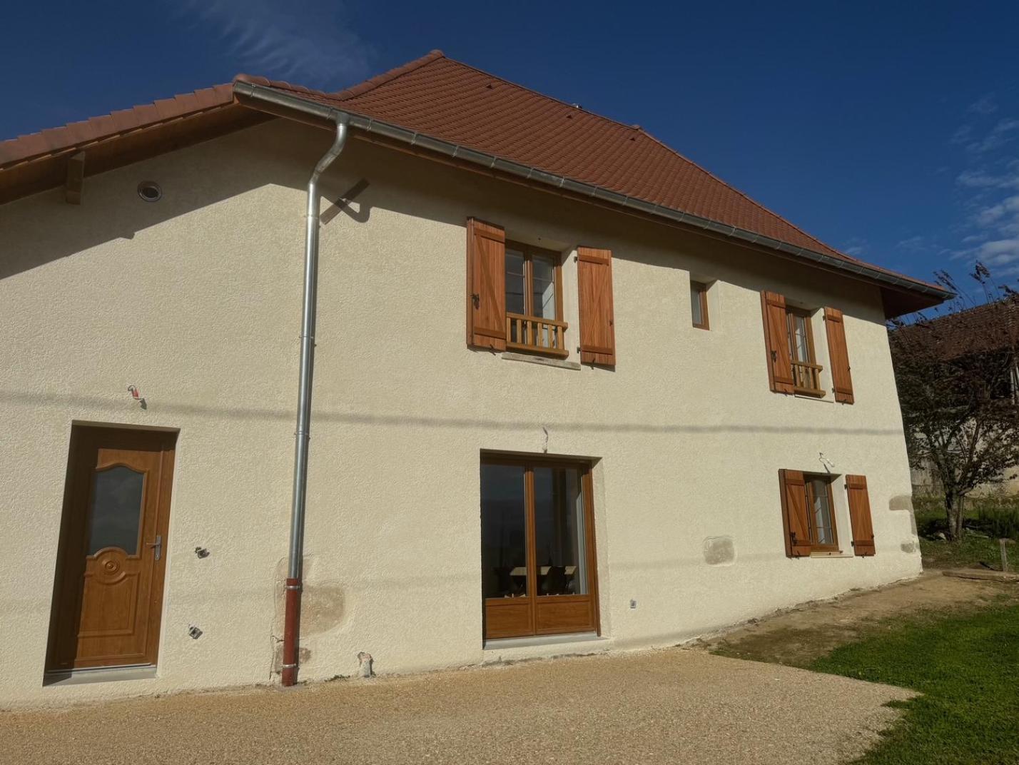 Maison Leonora Saint-Genix-sur-Guiers Extérieur photo
