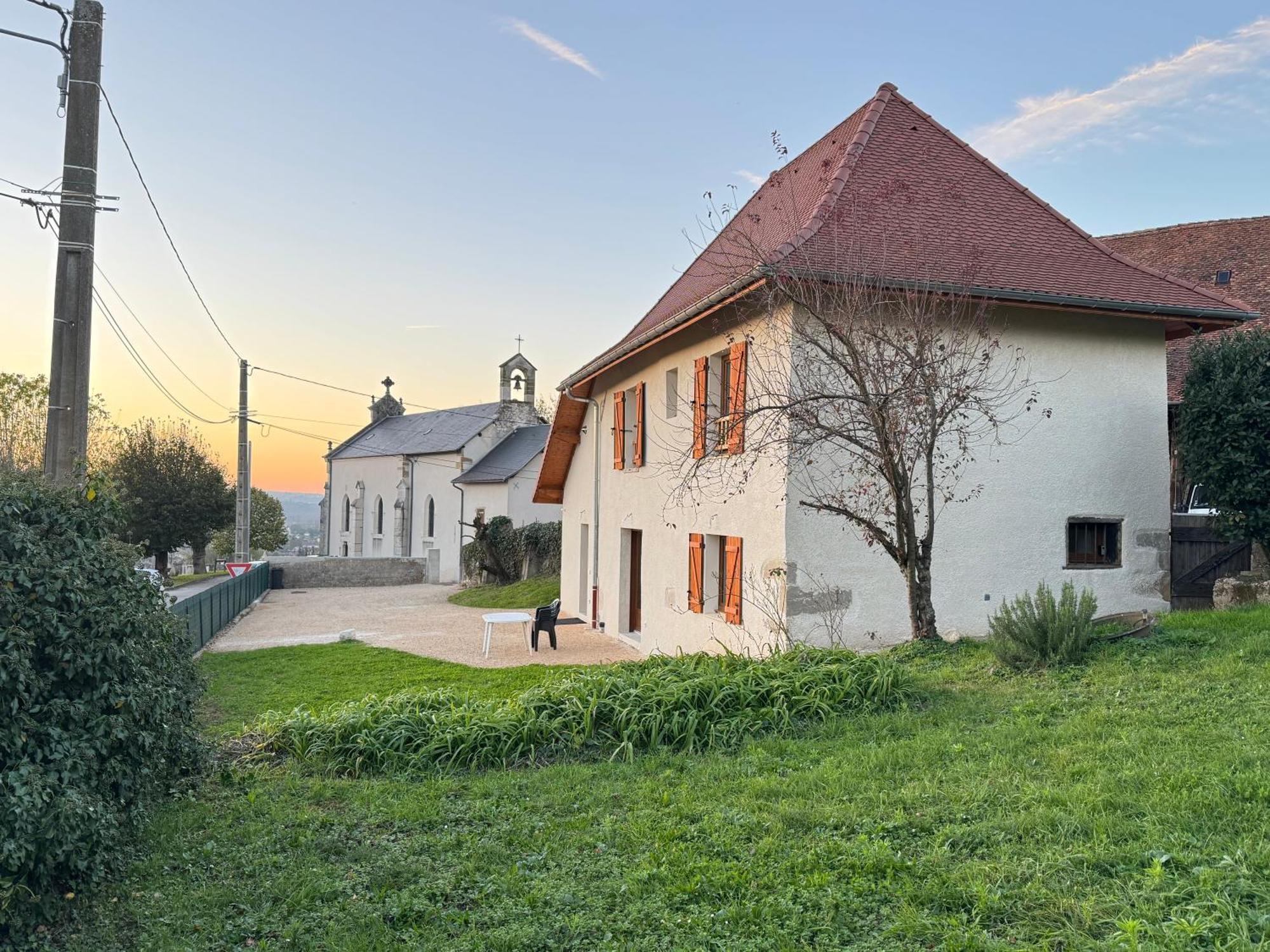 Maison Leonora Saint-Genix-sur-Guiers Extérieur photo